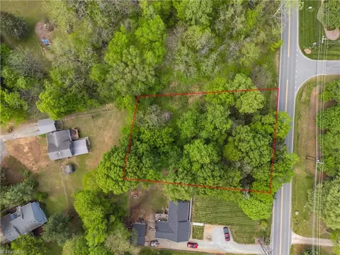3704 Liberty Rd, Greensboro, NC 27406