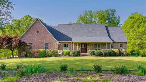 2843 Friedberg Church Rd, Winston Salem, NC 27127