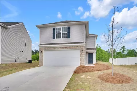 853 Sage Hill Dr, Jamestown, NC 27282