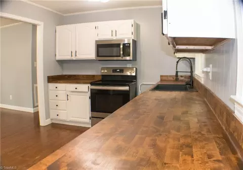 Kitchen - 265 Reginald Rd, Mayodan, NC 27027 photo 3 of 3