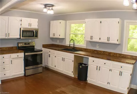 Kitchen - 265 Reginald Rd, Mayodan, NC 27027 photo 1 of 3