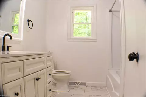 Bath - 265 Reginald Rd, Mayodan, NC 27027 photo 1 of 4