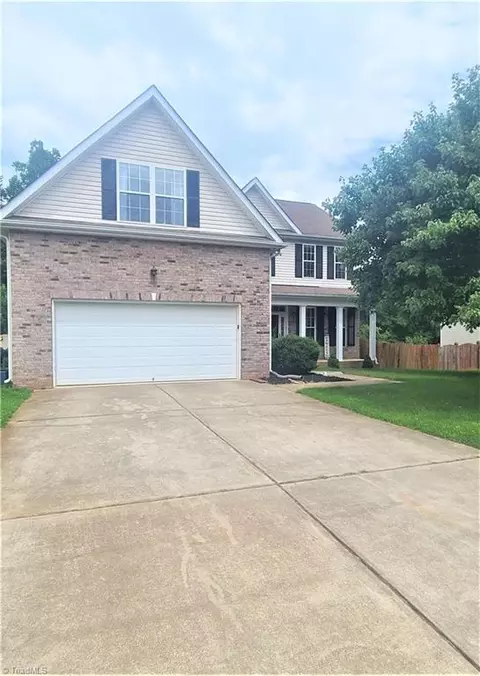 760 Pecan Ridge Cir, Kernersville, NC 27284