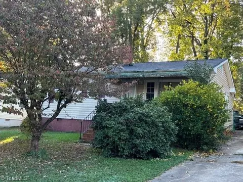 709 Cliffside Ave, High Point, NC 27260 photo 1