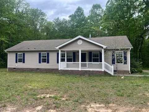 1065 Wagner Rd, Mocksville, NC 27028