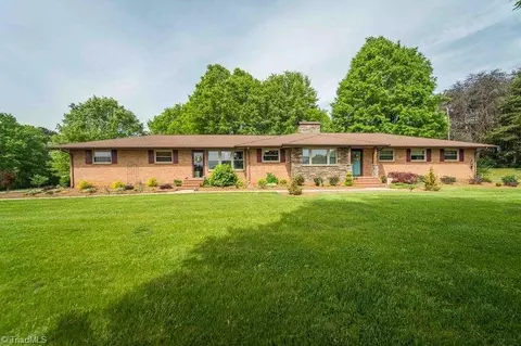 7044 Belews Creek Rd, Belews Creek, NC 27009