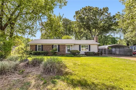 3608 Edgefield Rd, Greensboro, NC 27409