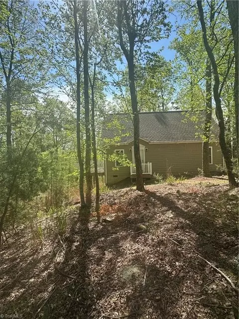 272 Grandview Cir, Traphill, NC 28685 photo 4