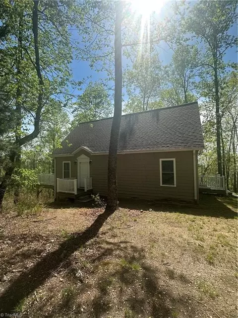 272 Grandview Cir, Traphill, NC 28685 photo 3