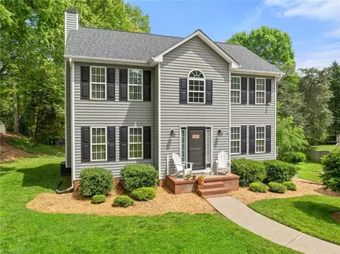 2061 Heidelbury Dr, Winston Salem, NC 27106
