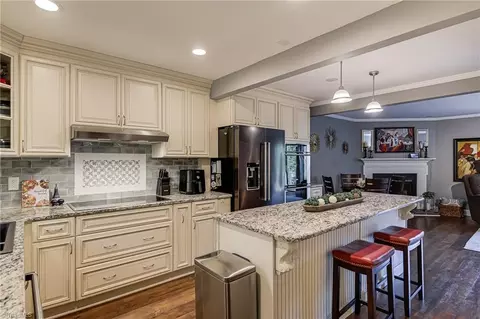 404 Herndon Dr, Winston Salem, NC 27104