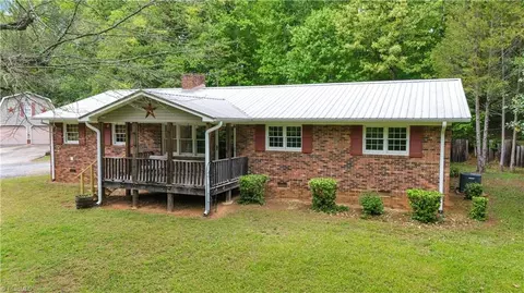 3999 Shannon Dr, Trinity, NC 27370