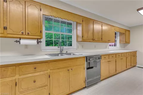 Kitchen - 3999 Shannon Dr, Trinity, NC 27370 photo 2 of 5