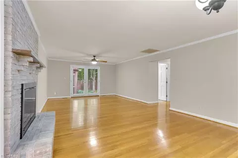 Living - 3999 Shannon Dr, Trinity, NC 27370 photo 3 of 5