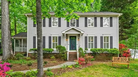 1005 New Hampshire Dr, Jamestown, NC 27282