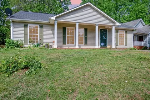7 Jans Ct, Greensboro, NC 27405