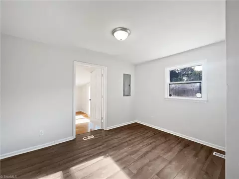 Bedroom - 3916 Rollingwood Ct, Trinity, NC 27370 photo 5 of 6