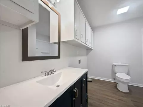 Bath - 3916 Rollingwood Ct, Trinity, NC 27370 photo 2 of 3