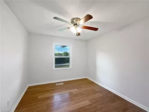 Bedroom - 3916 Rollingwood Ct, Trinity, NC 27370 photo 6 of 6