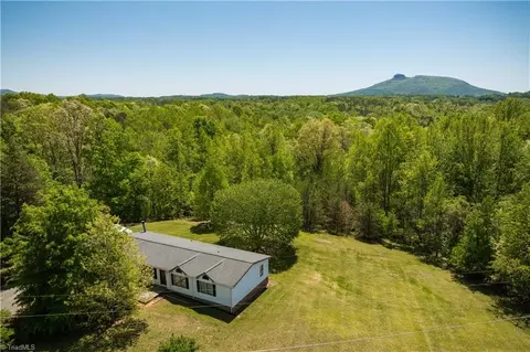 934 Dodson Mill Rd W, Pilot Mountain, NC 27041