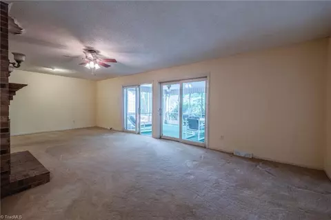 Living - 5486 Kennedy Rd, Trinity, NC 27370 photo 4 of 4