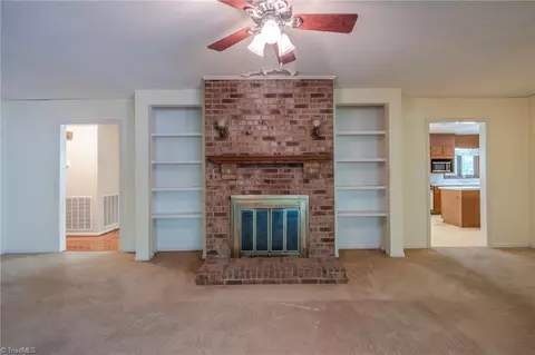 Living - 5486 Kennedy Rd, Trinity, NC 27370 photo 3 of 4