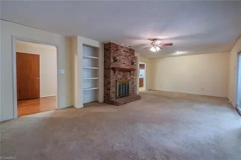 Living - 5486 Kennedy Rd, Trinity, NC 27370 photo 2 of 4