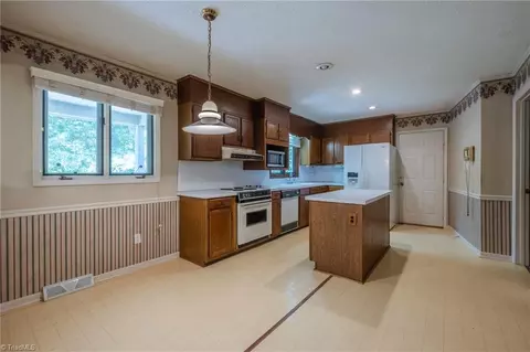 Kitchen - 5486 Kennedy Rd, Trinity, NC 27370 photo 2 of 2