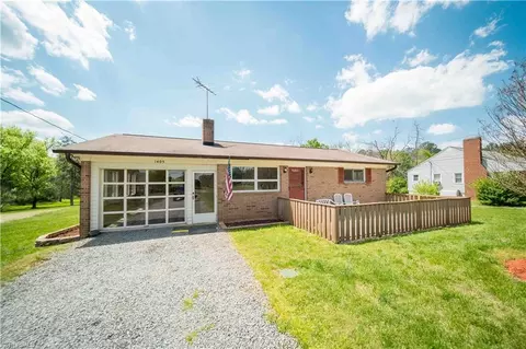 1405 Austin Traphill Rd, Elkin, NC 28621