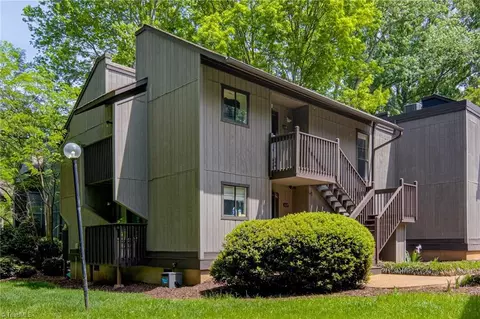 118 Cedar Cove Ln, Winston Salem, NC 27104