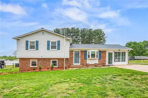 221 Farmstead Rd, King, NC 27021