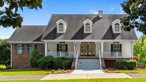807 Nc Highway 22, Ramseur, NC 27316