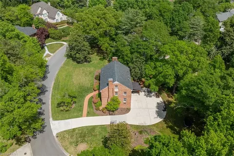 View/Area - 815 Hillcrest Dr, High Point, NC 27262 photo 1 of 2