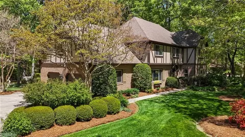 4801 Olde Forest Dr, Greensboro, NC 27406