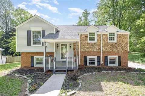 305 Rollingwood Rd, Jamestown, NC 27282