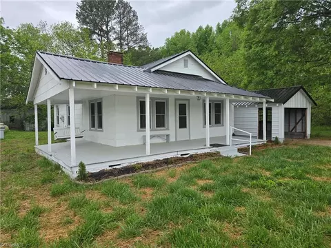 2408 Wyo Rd, Yadkinville, NC 27055