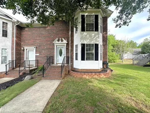 208 Mallard Creek Dr, Graham, NC 27253