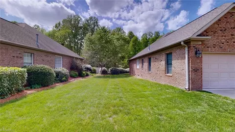 2329 Addison Blvd, High Point, NC 27262 photo 7