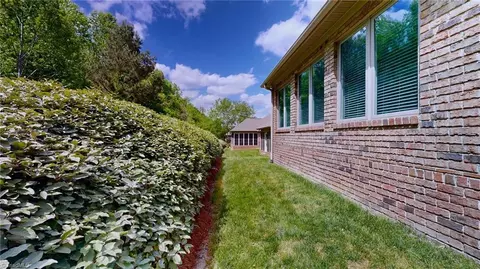 2329 Addison Blvd, High Point, NC 27262 photo 10