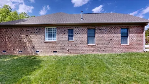 2329 Addison Blvd, High Point, NC 27262 photo 8