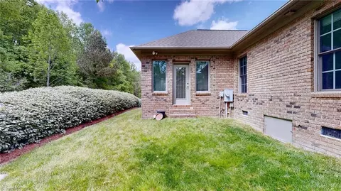 2329 Addison Blvd, High Point, NC 27262 photo 9