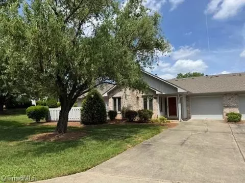 302 Glentower Dr, Greensboro, NC 27410