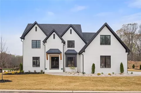 1823 Chanterelle Ct, Winston Salem, NC 27106