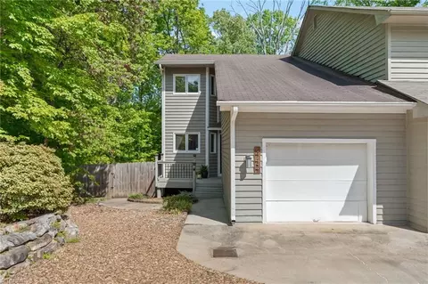 442 Chester Woods Ct, High Point, NC 27262