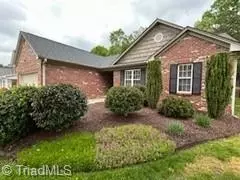 6709 Elm Hill Dr, Clemmons, NC 27012