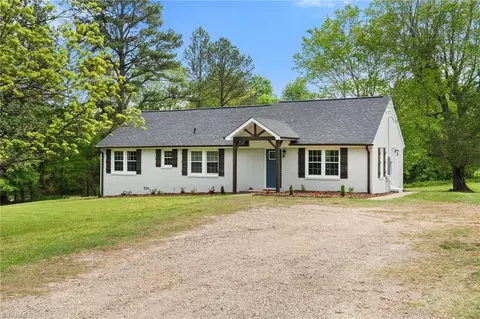 2054 Flat Rock Rd, Reidsville, NC 27320