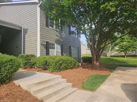 737 Shelby Dr #D, Greensboro, NC 27409