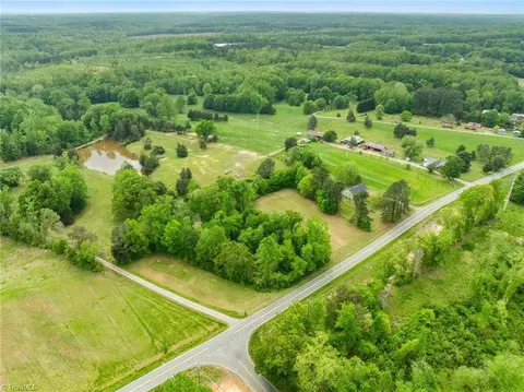 0000 Flat Rock Rd, Reidsville, NC 27320