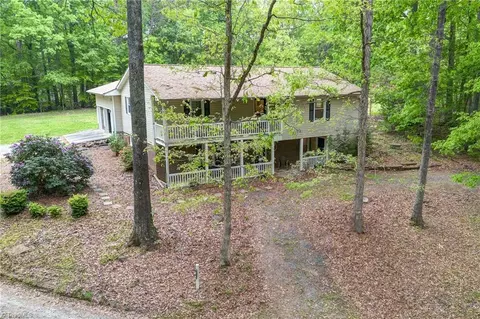 1402 Nc Highway 150, Summerfield, NC 27358