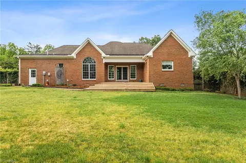 2220 Plainview Dr, High Point, NC 27265 photo 36